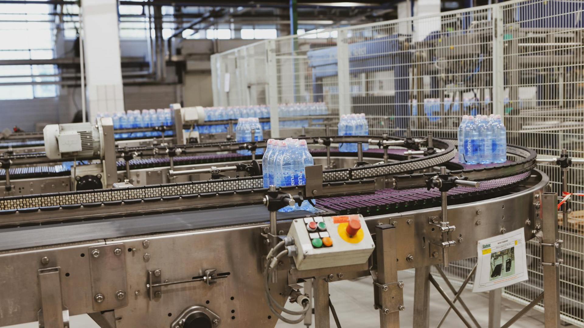 Skilled setters in plastics